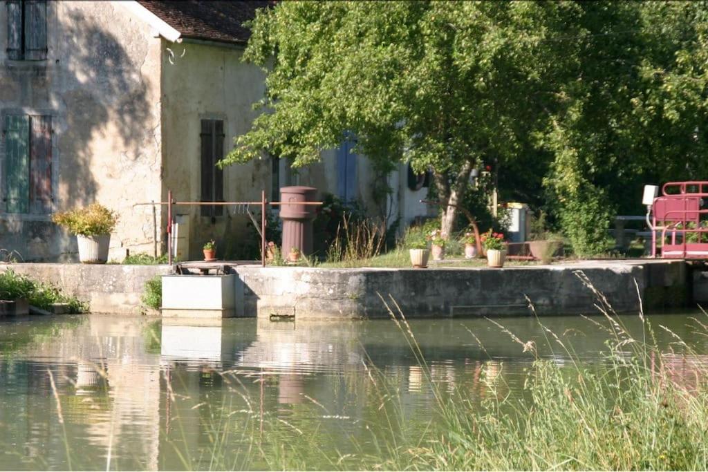 Belle Maison En Bourgogne - Auxois - Morvan Flee  エクステリア 写真